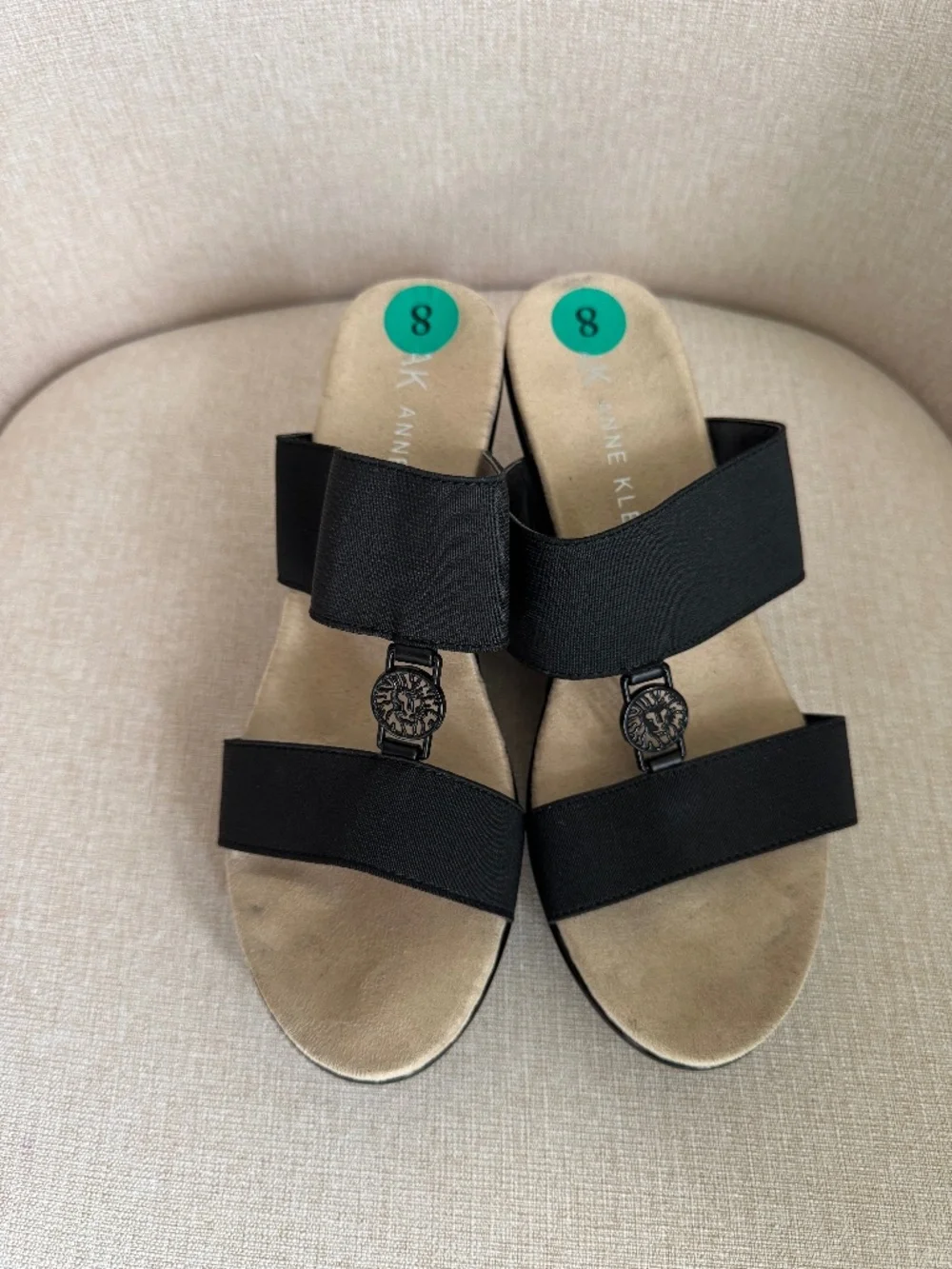 AK Anne Klein Size 8 Black 3 in Wedges